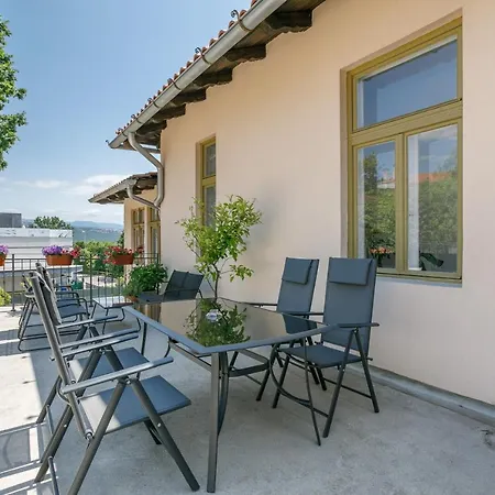 Zora Apartman